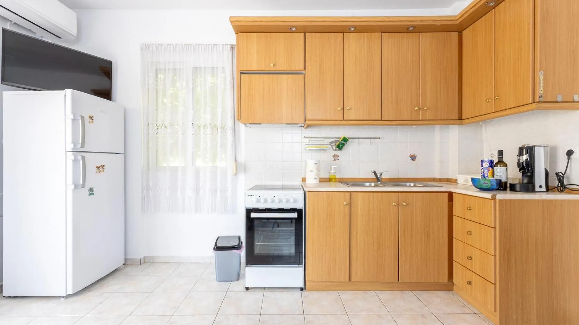 Myshell House Apartment Polychrono